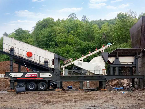 建筑工地用的移动式锤式碎石机,中小型产量型号报价